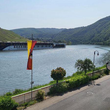 Mosel-Landhaus Am Moselufer B&B Briedern Екстериор снимка
