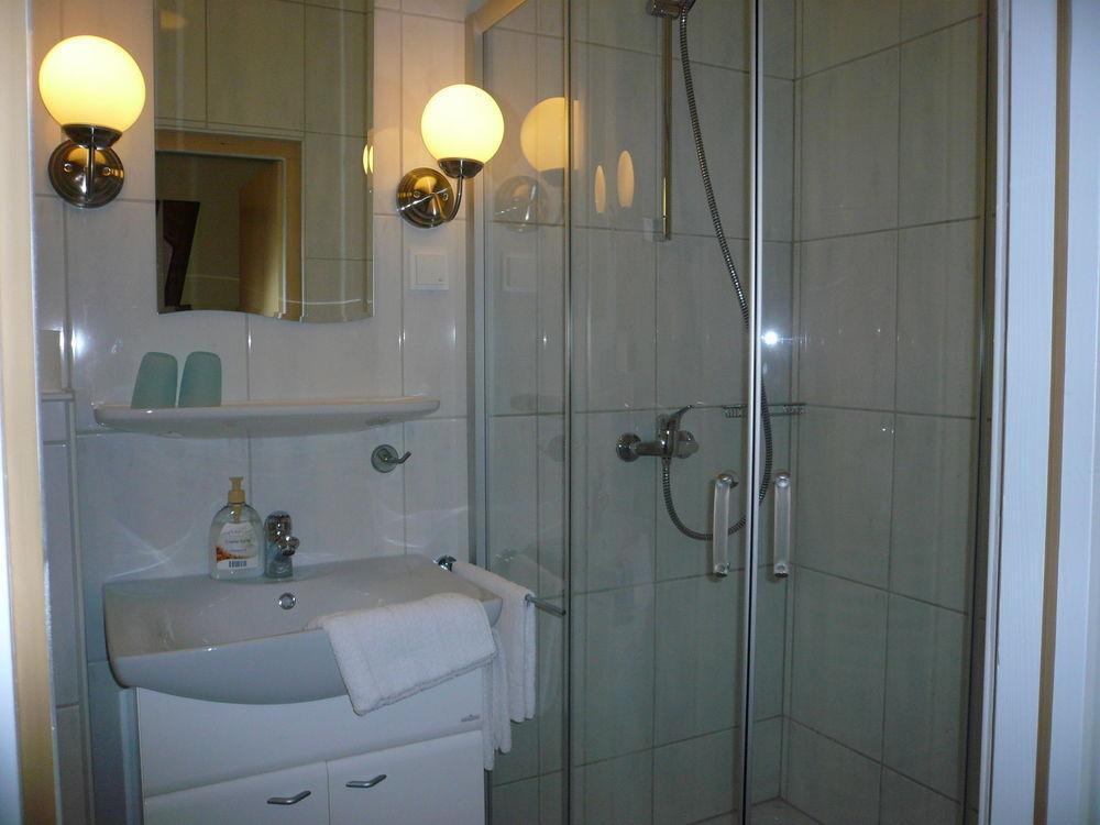 Mosel-Landhaus Am Moselufer B&B Briedern Екстериор снимка