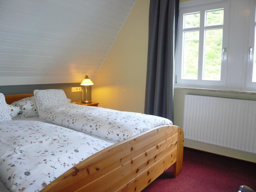 Mosel-Landhaus Am Moselufer B&B Briedern Екстериор снимка